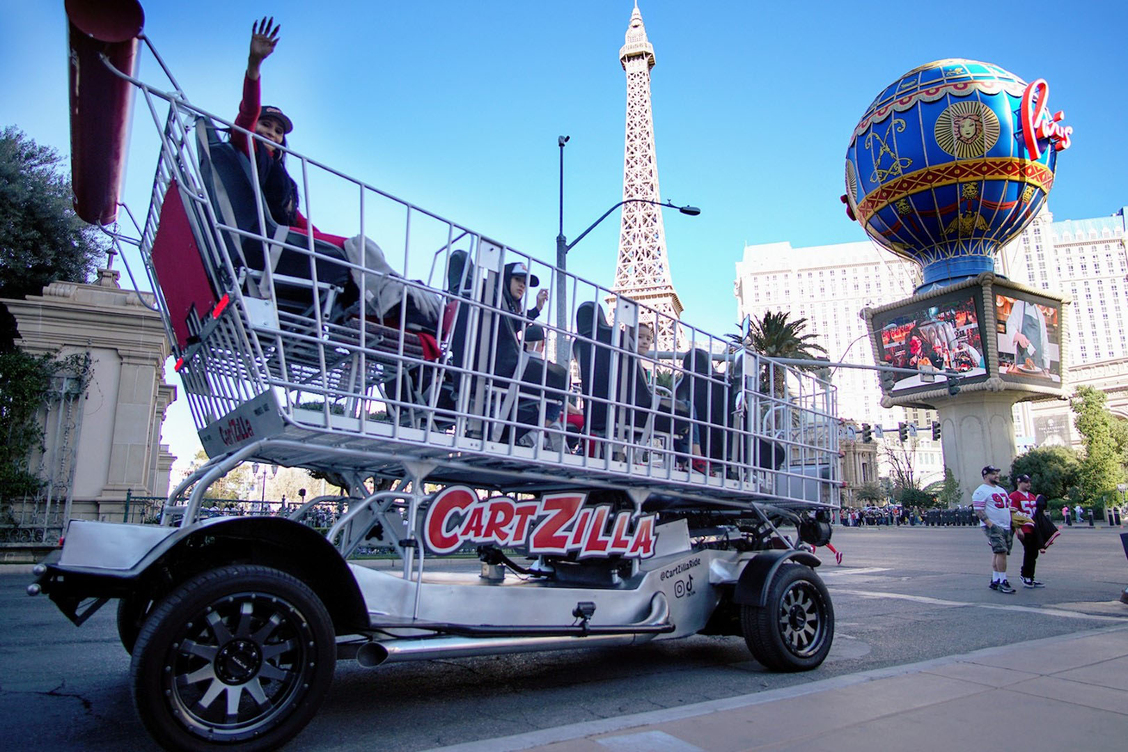 CartZilla Introduces The Ultimate Giant Shopping Cart Limo Ride Experience On The Las Vegas Strip