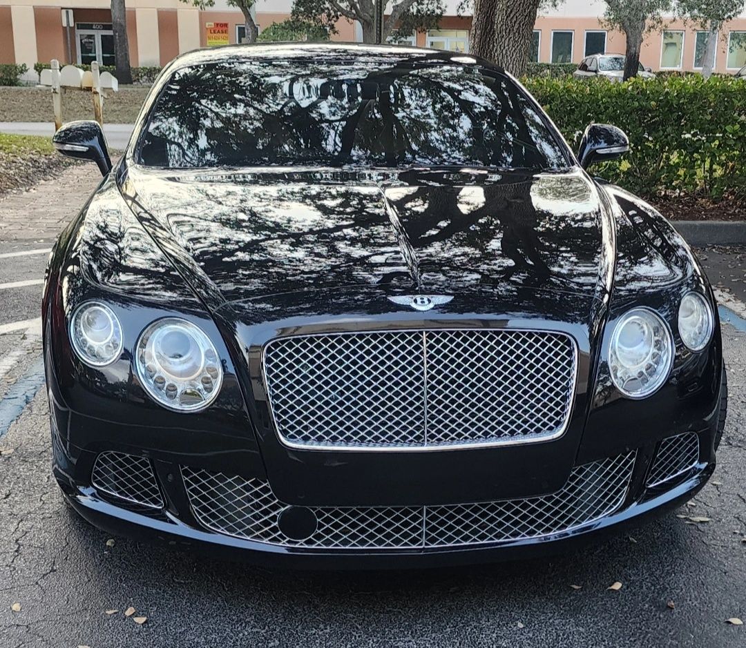 Robert Nichols Insurance Group Sponsors Barrett-Jackson Palm Beach, Showcasing Classic Car Coverage Options