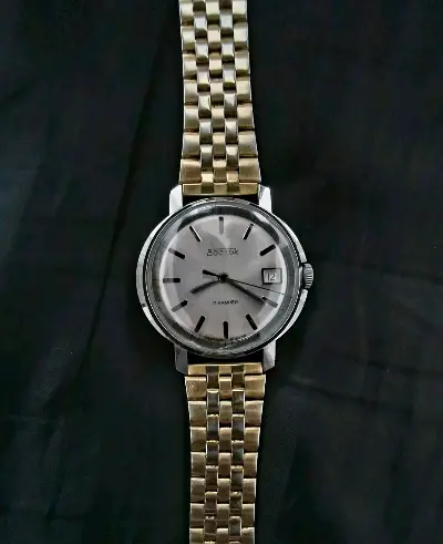 Vostok Vostok (Восток) sa 17 kamena