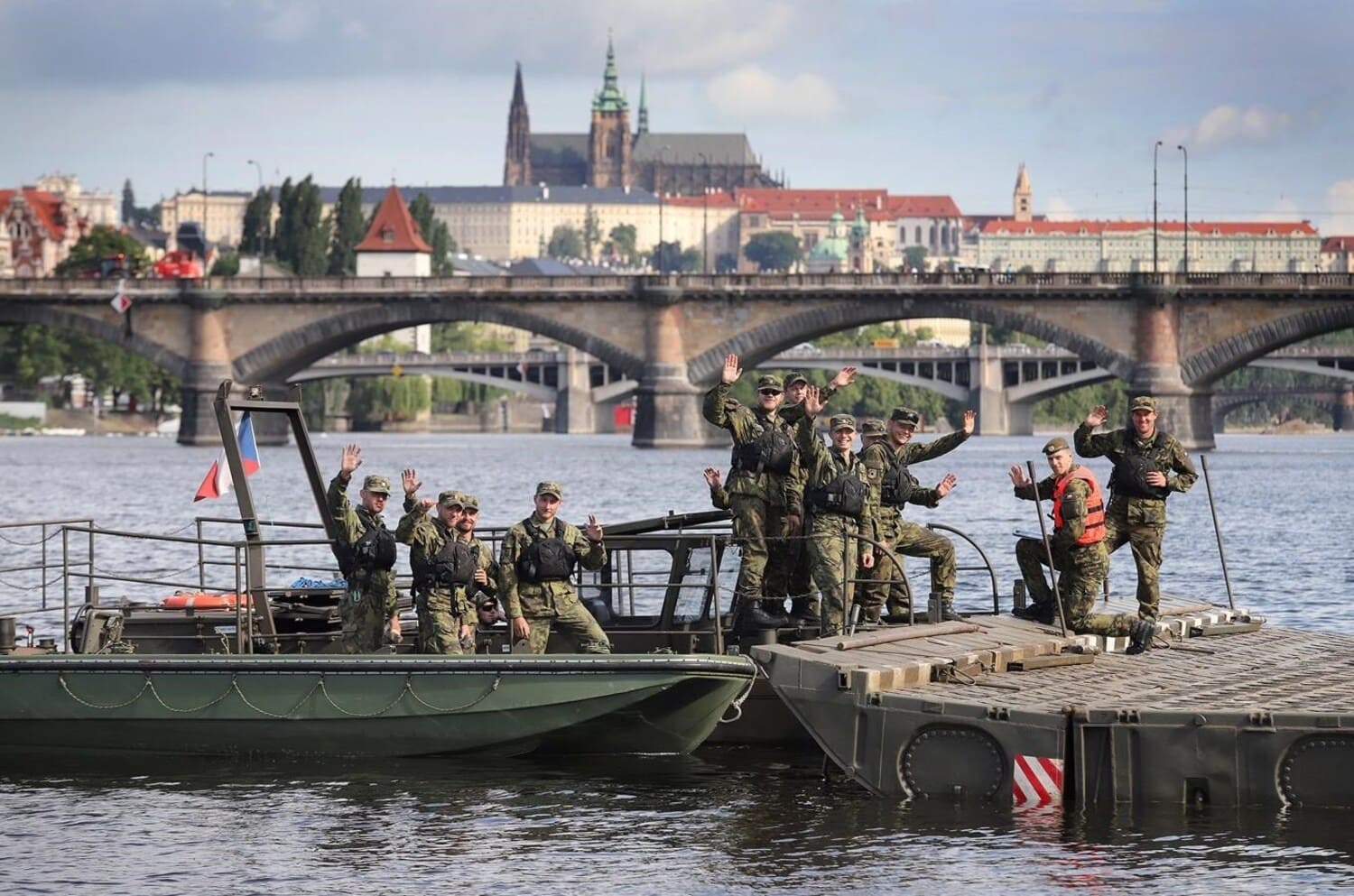 20 мая на набережной в Праге пойдет мероприятие от Министерства обороны Armáda na Náplavce