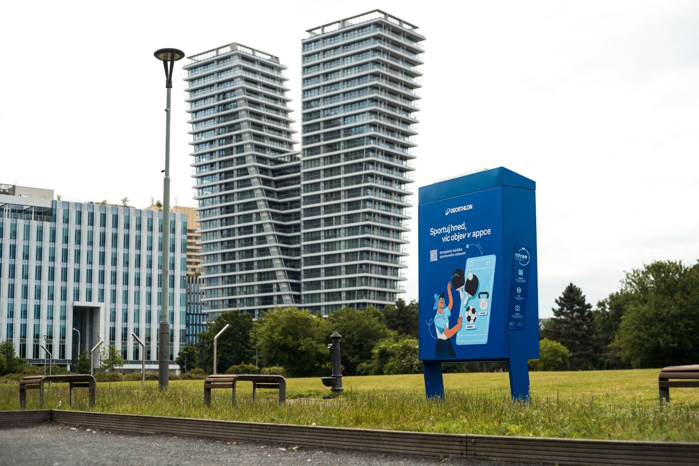 Decathlon в Чехии запускает умные боксы для бесплатной аренды спортивного инвентаря