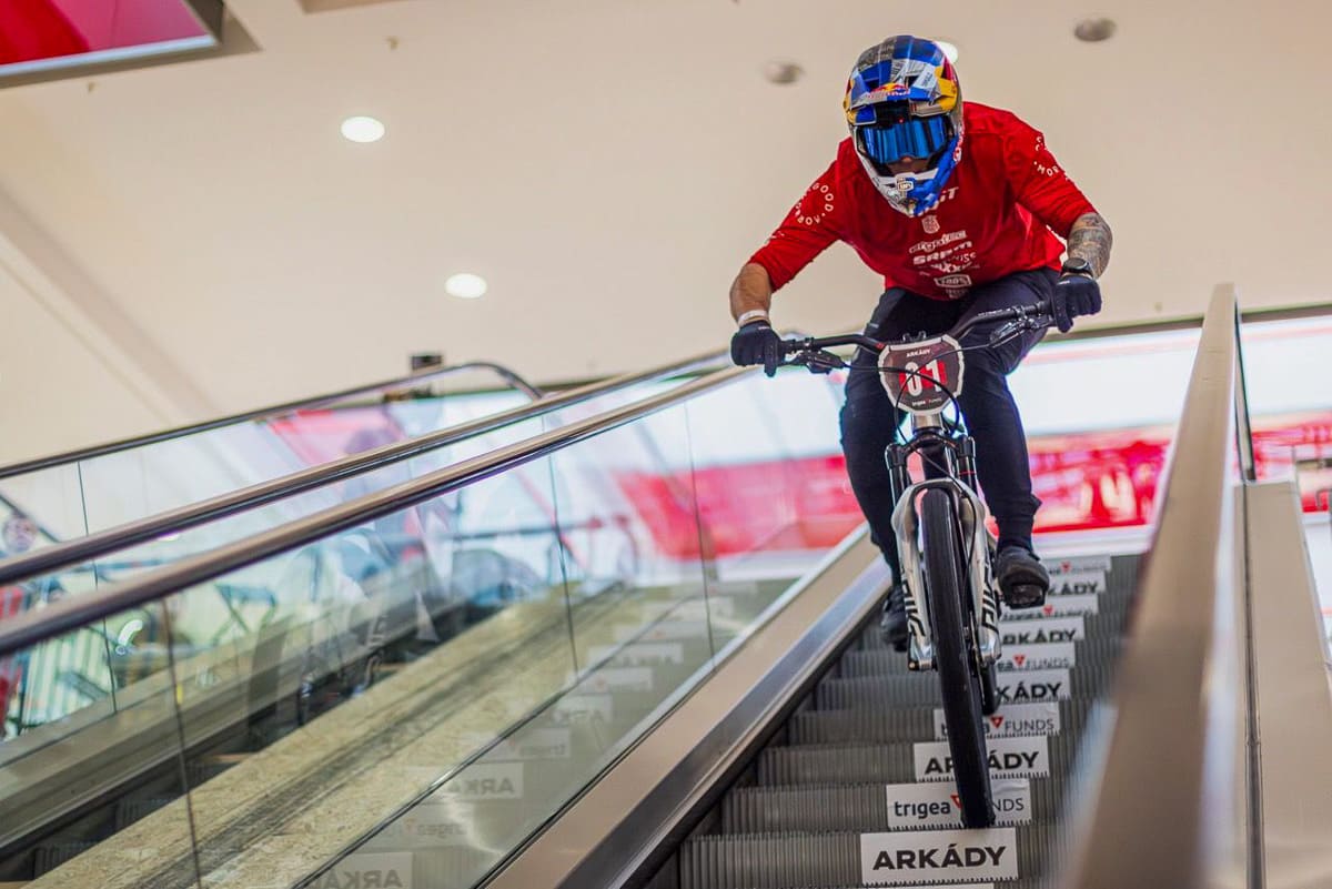В Праге пройдет экстремальная велогонка по торговому центру