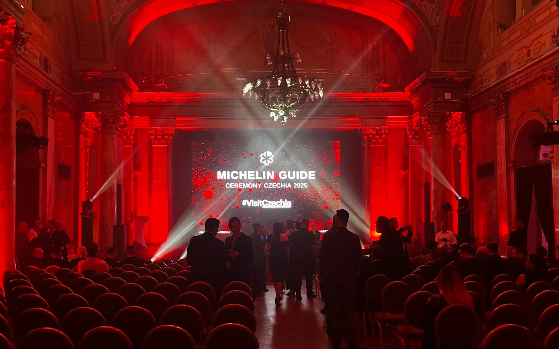 Выпущен первый гид Michelin с рейтингом ресторанов только по Чехии