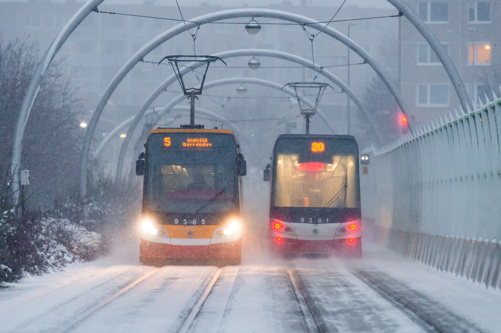 С 3 января по 18 февраля общественный транспорт в Праге будет работать по 