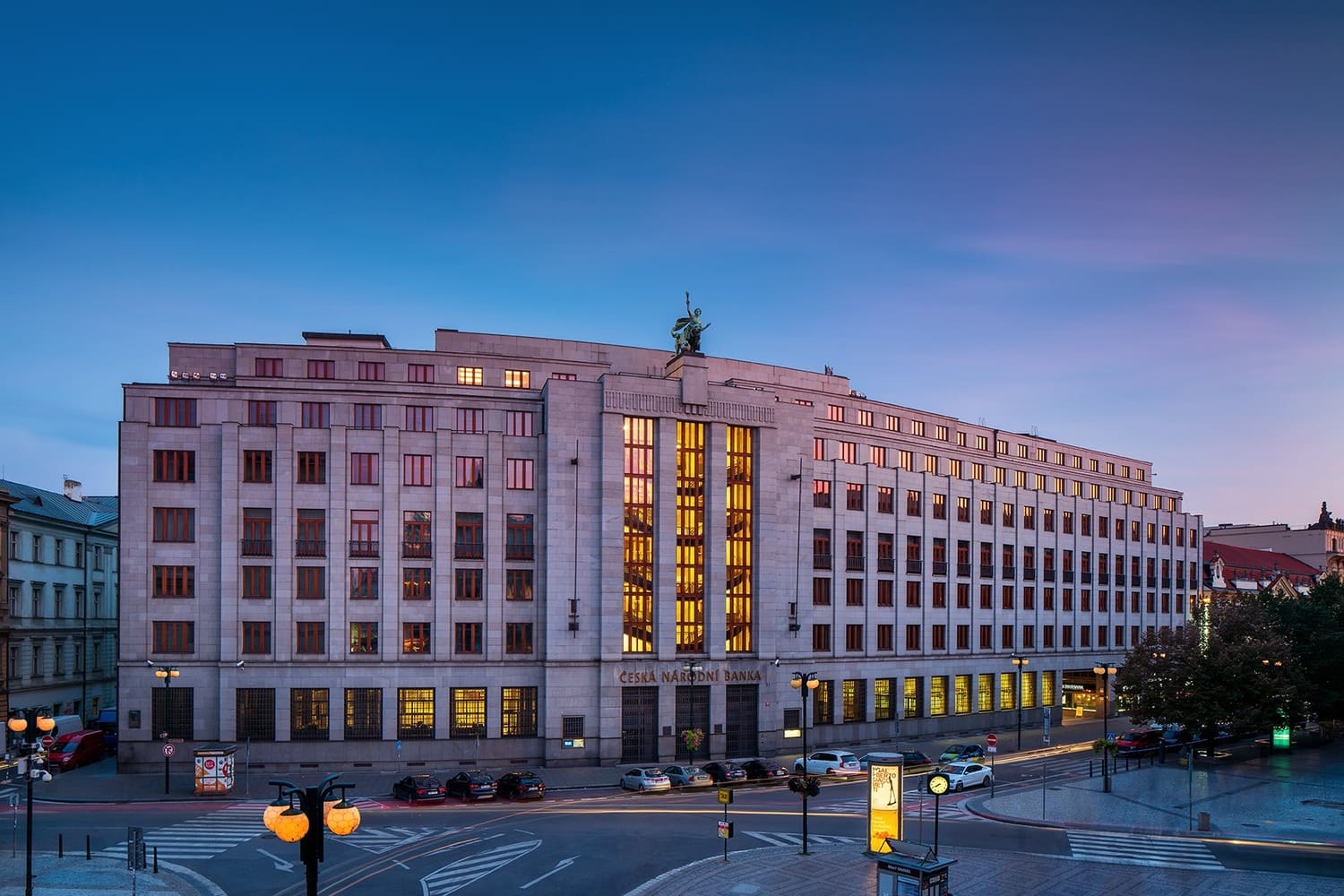 Чешский национальный банк приглашает на бесплатную вечернюю экскурсию по Центру для посетителей