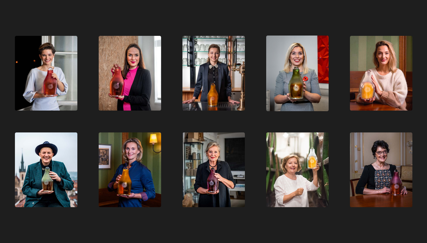 10 женщин с бутылками в их честь