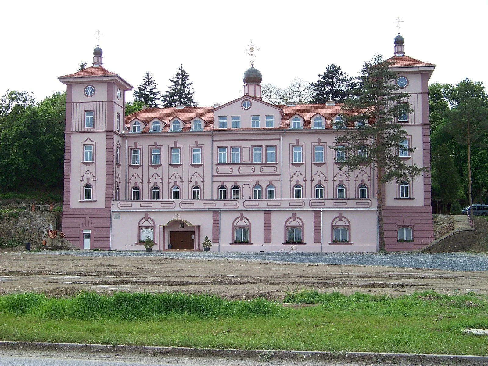 Klášter v Loděnici