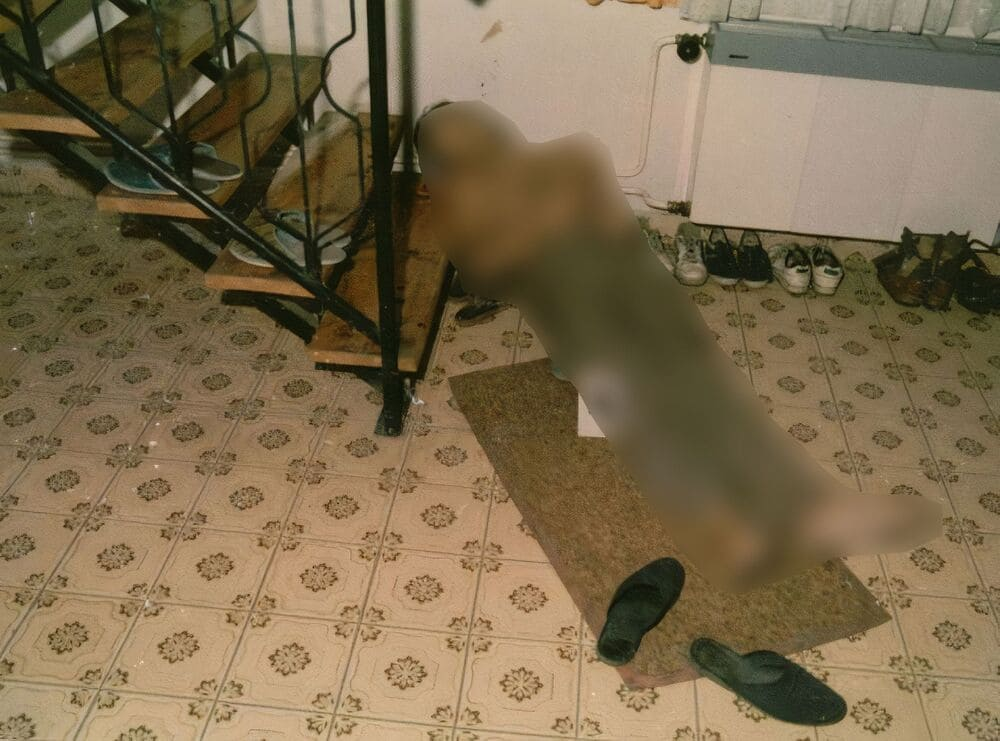 Фотография из полицейского расследования убийства Ярослава Мейера.