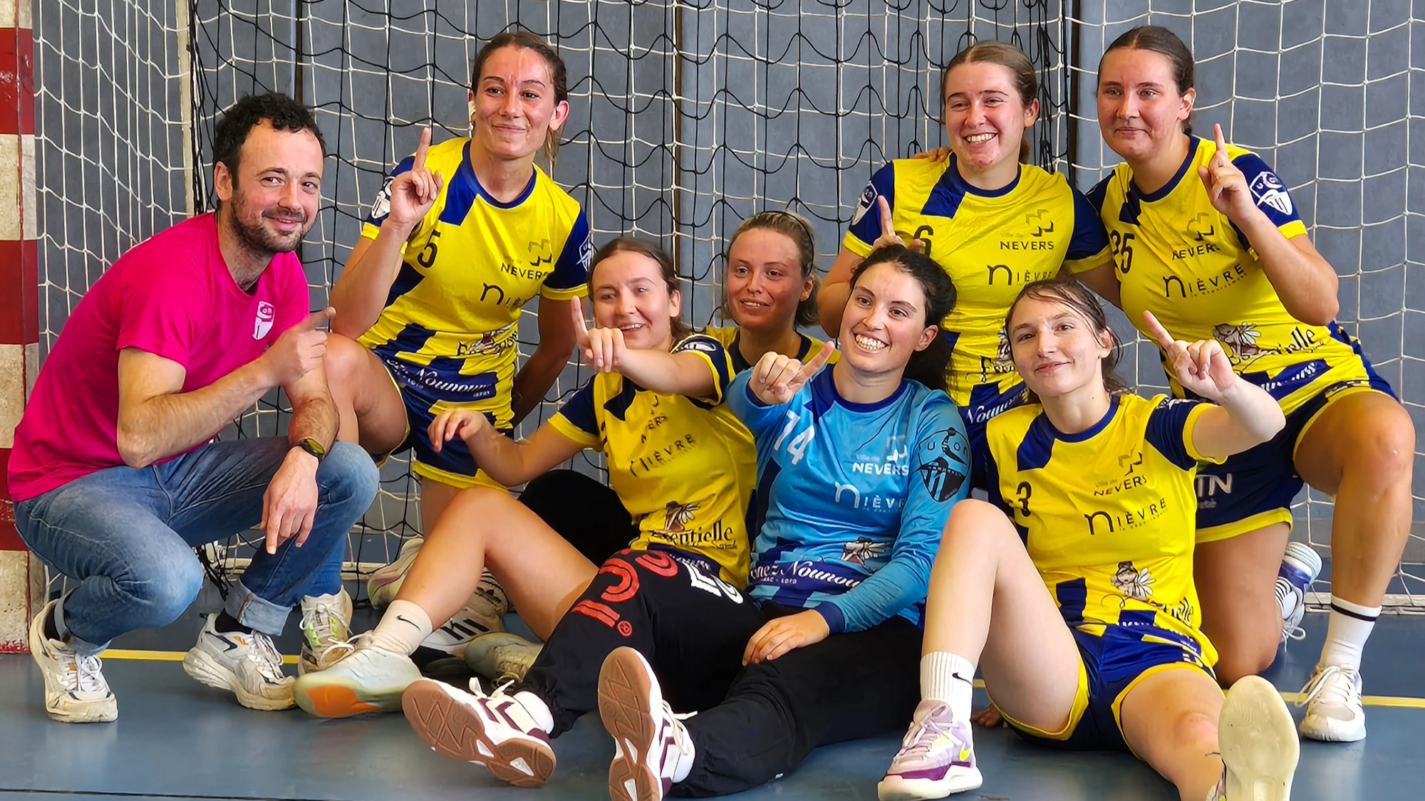 Benjamin Adam et son équipe senior féminine : l’art de féminiser le handball