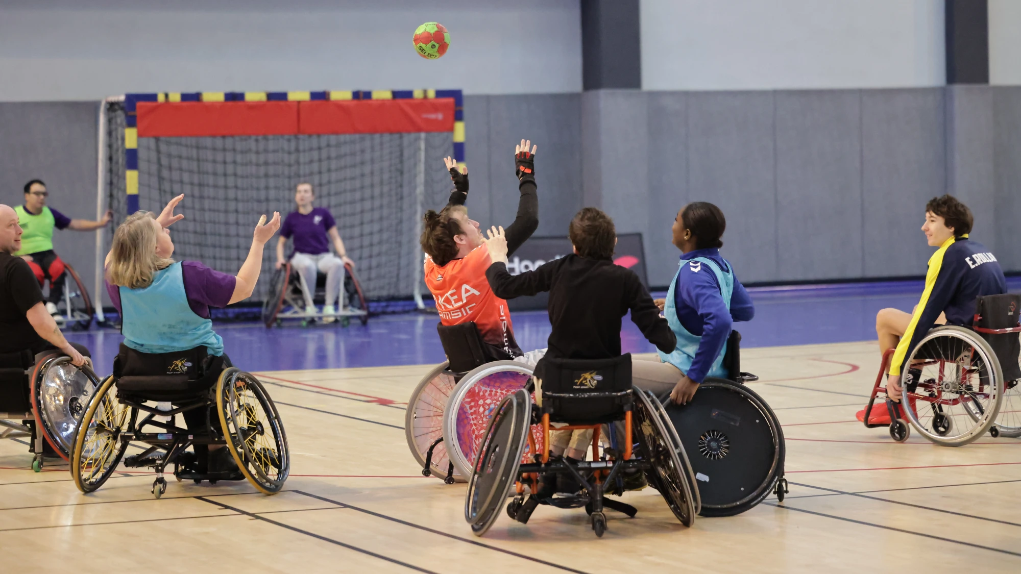 Hand’Fauteuil : le handball inclusif