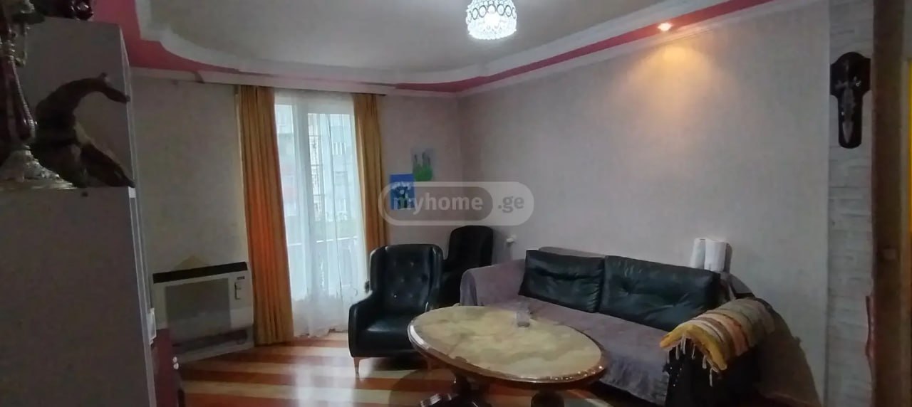 3 xonali keng kvartira — 105 m2, markaziy isitish