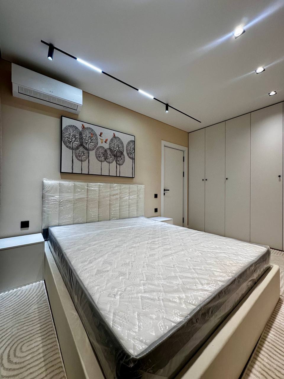 Площадь кирпич 55м2