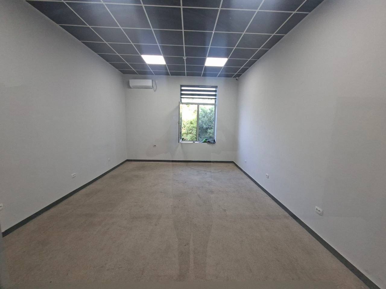 1 xonali ofis 25 m²