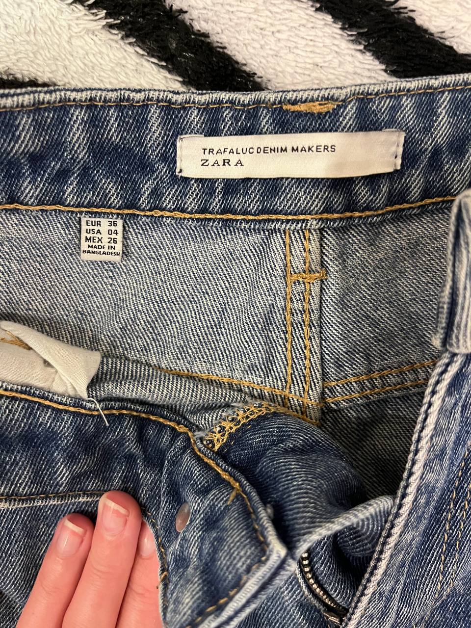 Джинсы Zara