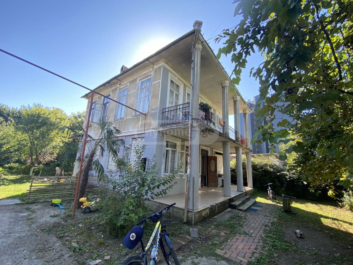 6 xonali keng uy — 1210 m2, 3 ta yotoq
