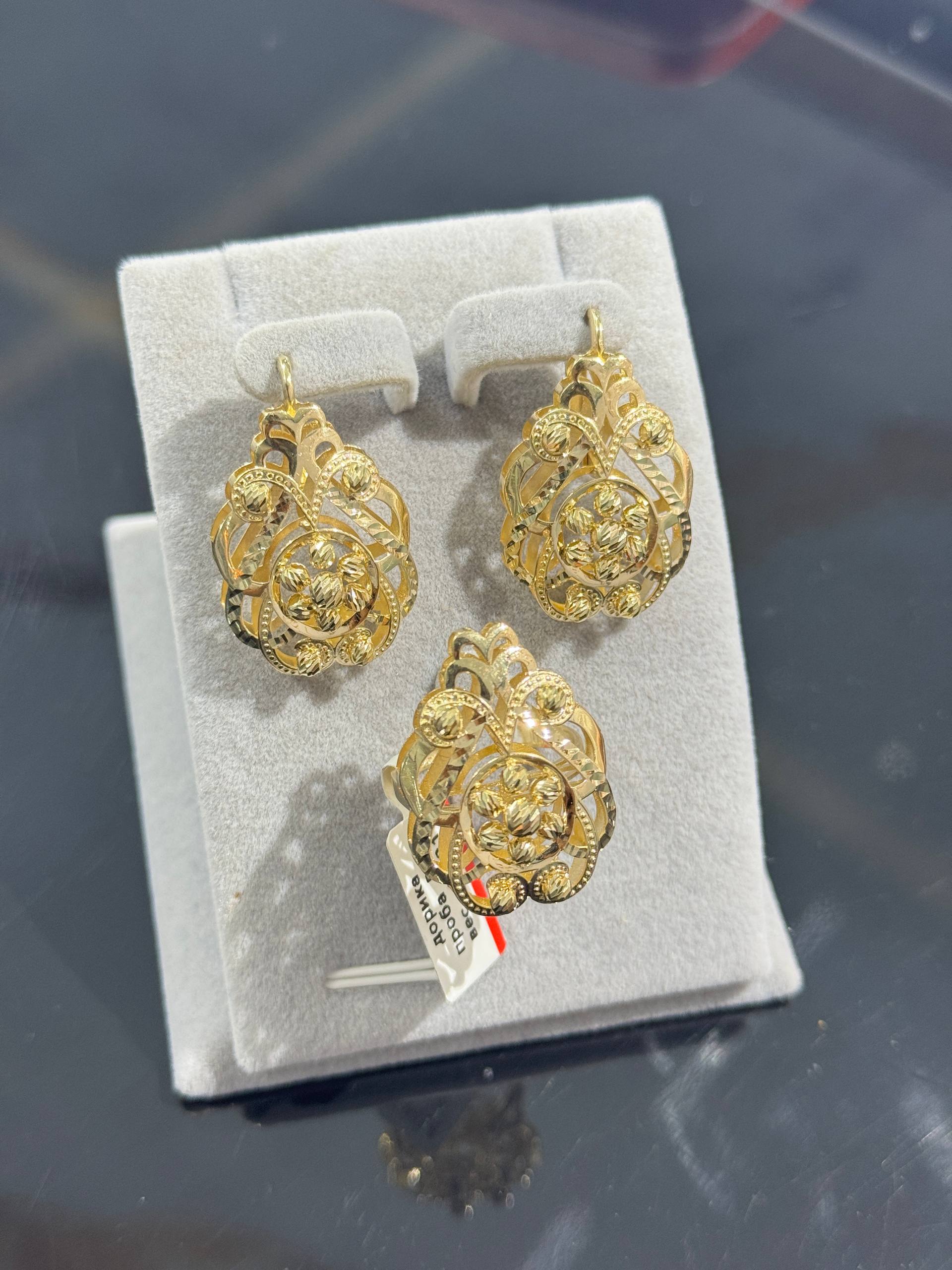 Dorika komplekt — 12.31g, 585 proba