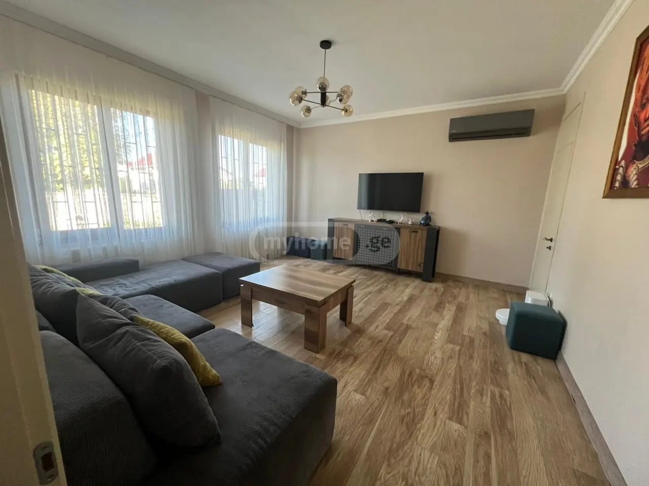 6 xonali zamonaviy uy, 180 m², 4 yotoq
