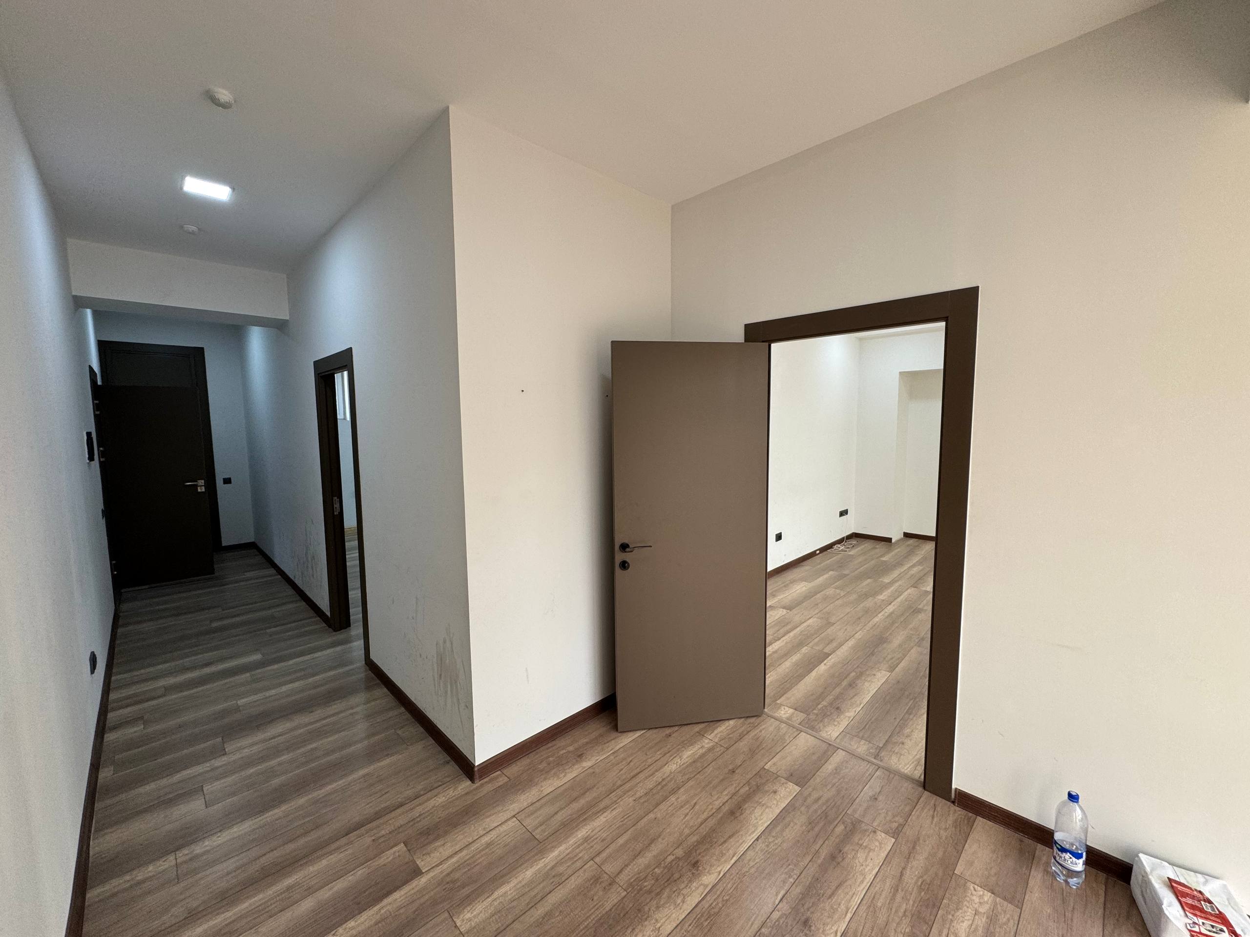 100 m² ofis ijarasi, 1600$