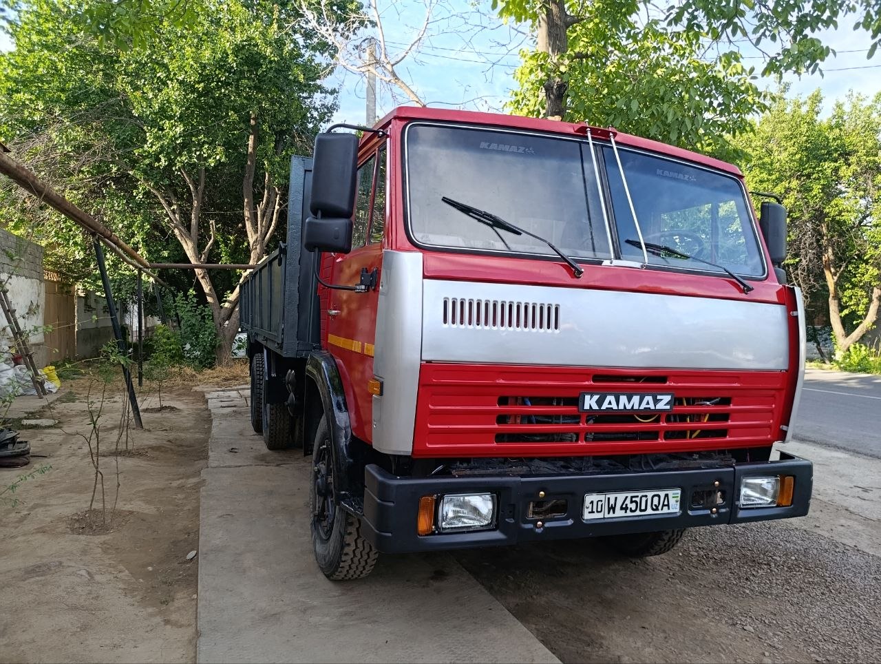 Kamaz 1983 yuk mashinasi
