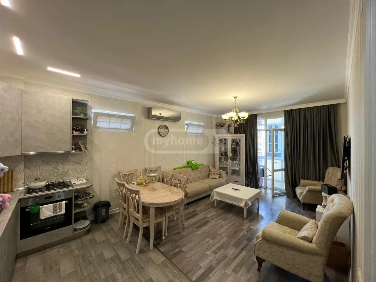 4 xonali kvartira 124 m²