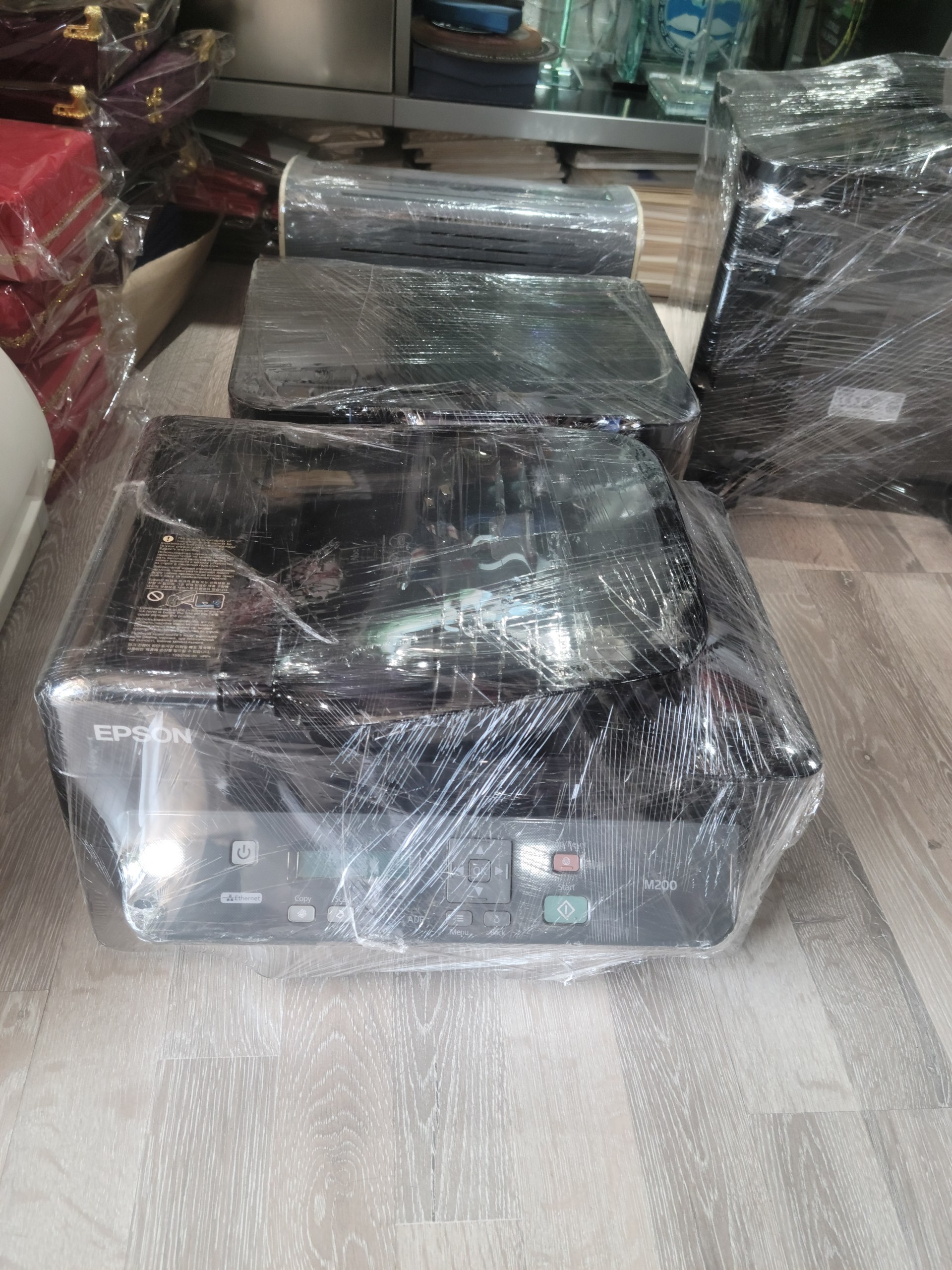 Epson M200 — 3 in 1, 100% holat