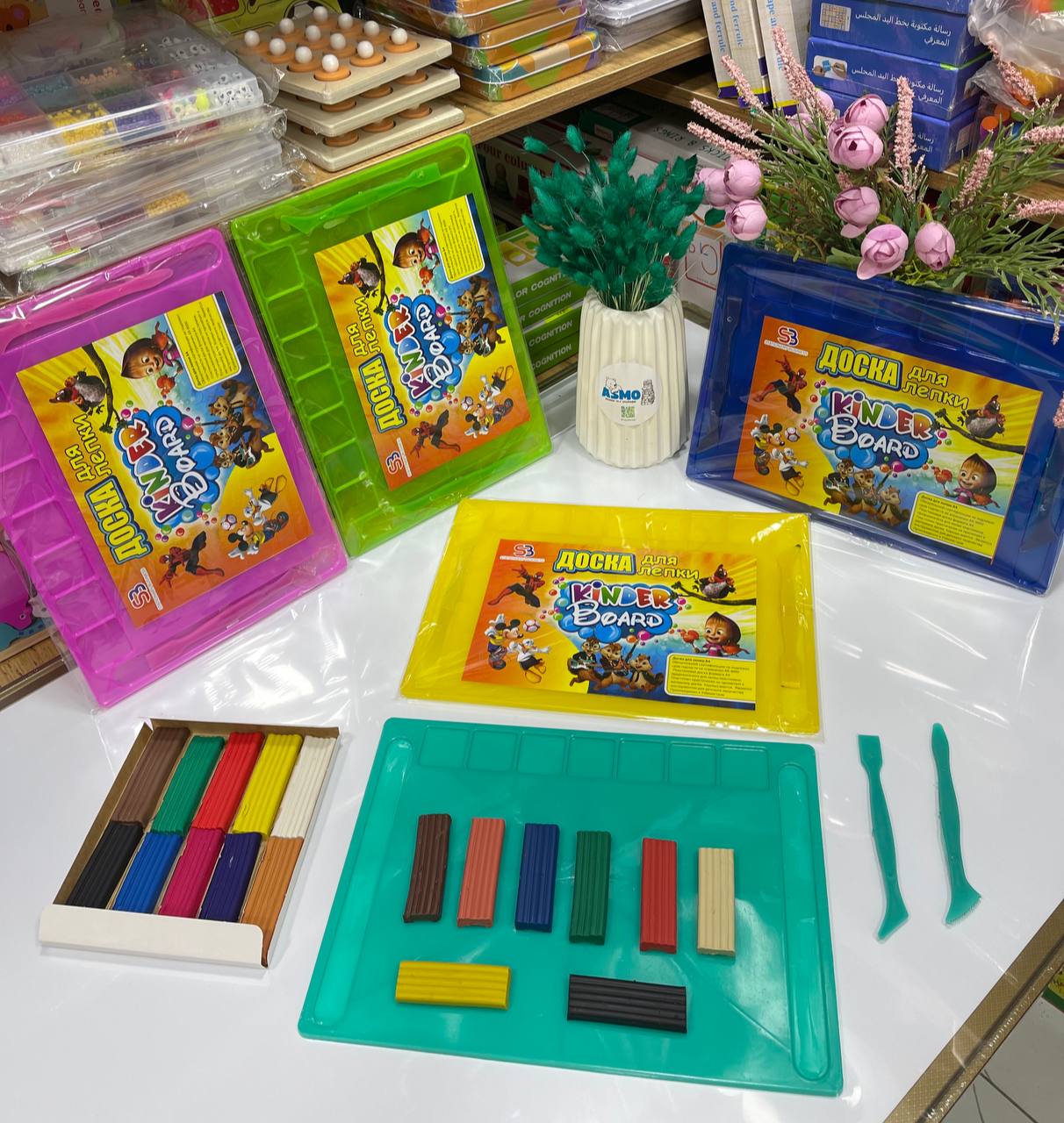 Plastilinda ishlash uchun maxsus doskacha
