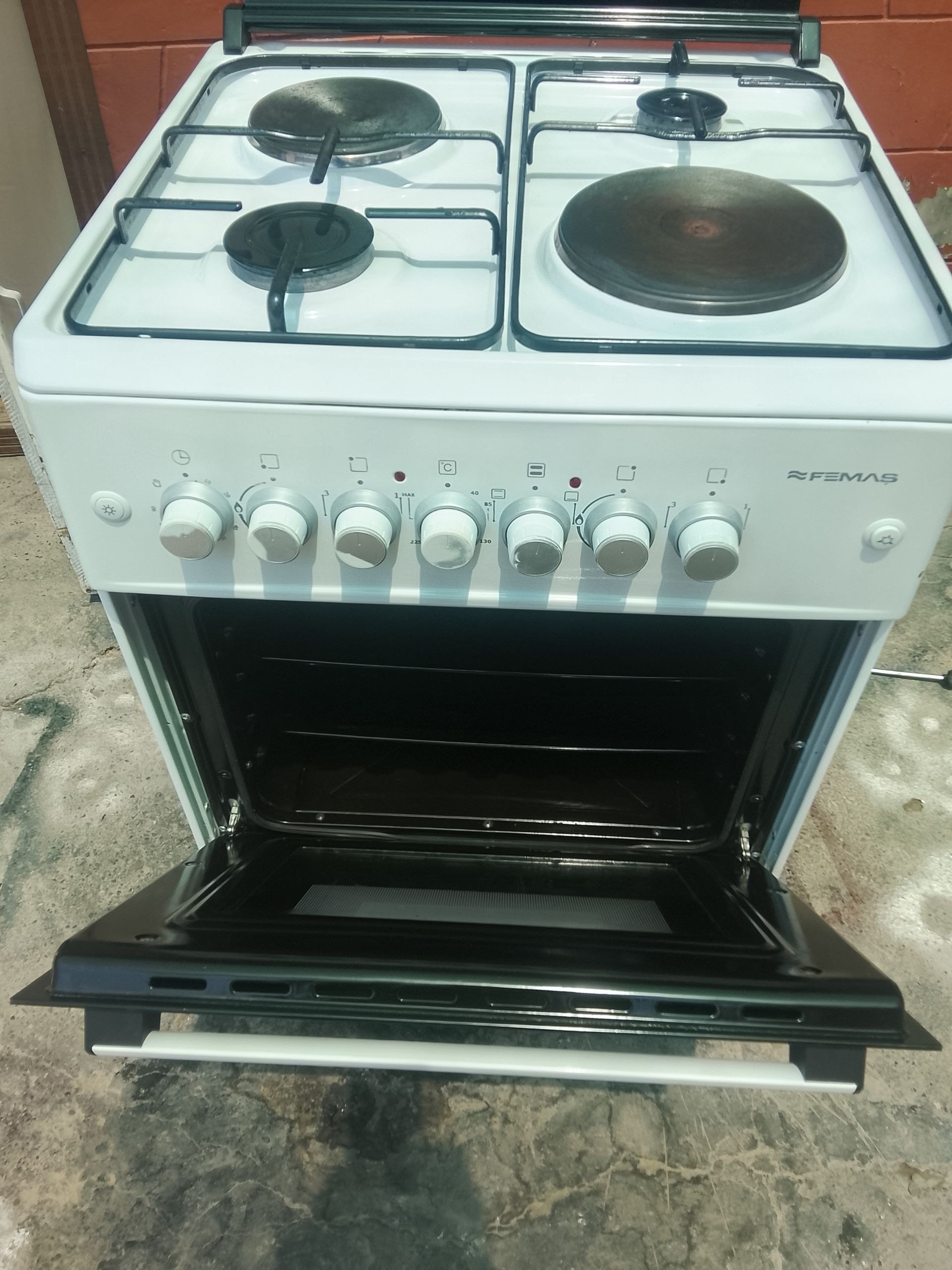 Gaz va to'ka ishlaydigan yangi holatdagi Xam