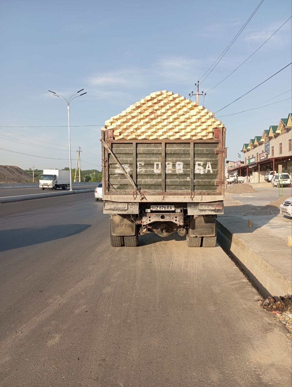 Vodiy bo'ylap sifatli pishiq va hom g'ishtlarni
