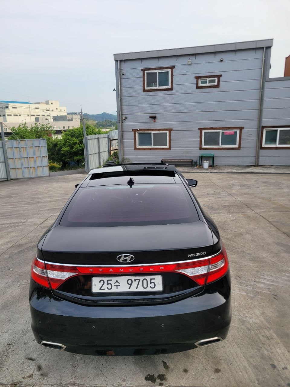GRANDEUR HG 300 — 2016 yil, yaxshi holat