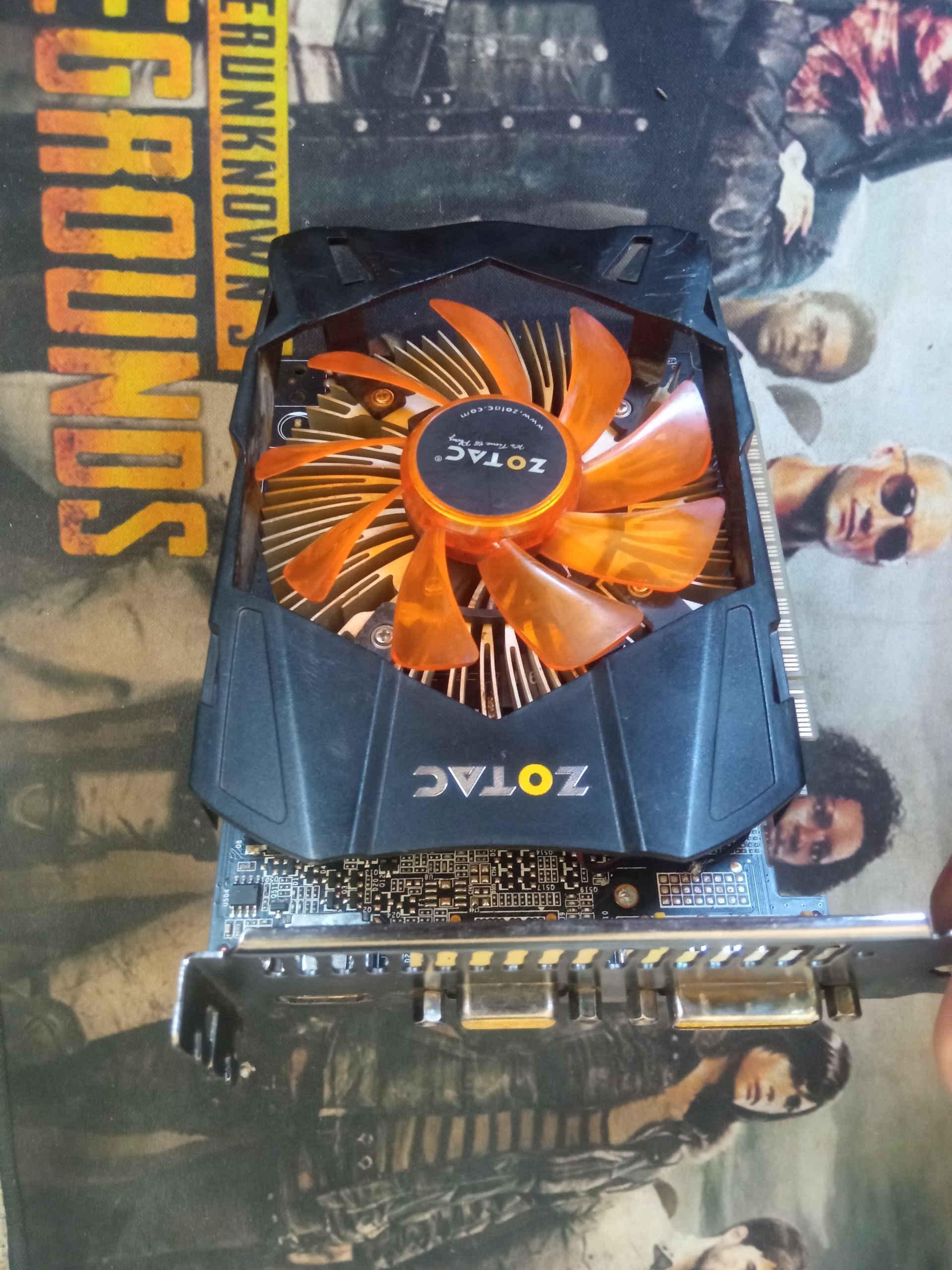 GTX 650 1GB video karta — yaxshi holat