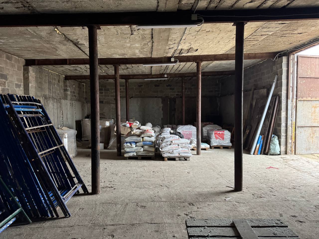 Сдается в аренду складское помещение (162 м²) - 600₽/м²