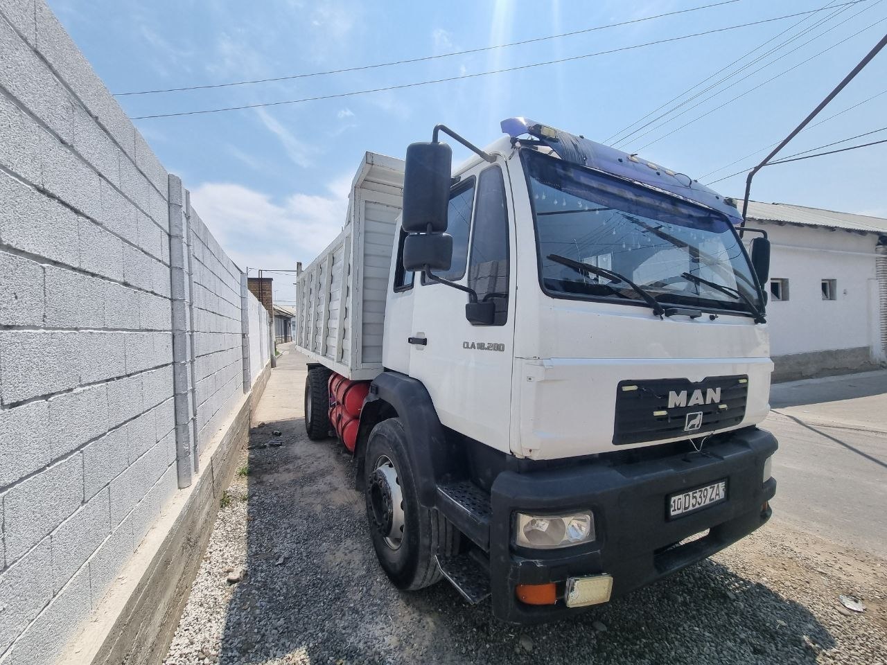 Man SLA 18.280 samasval — 2013 yil, yaxshi holat