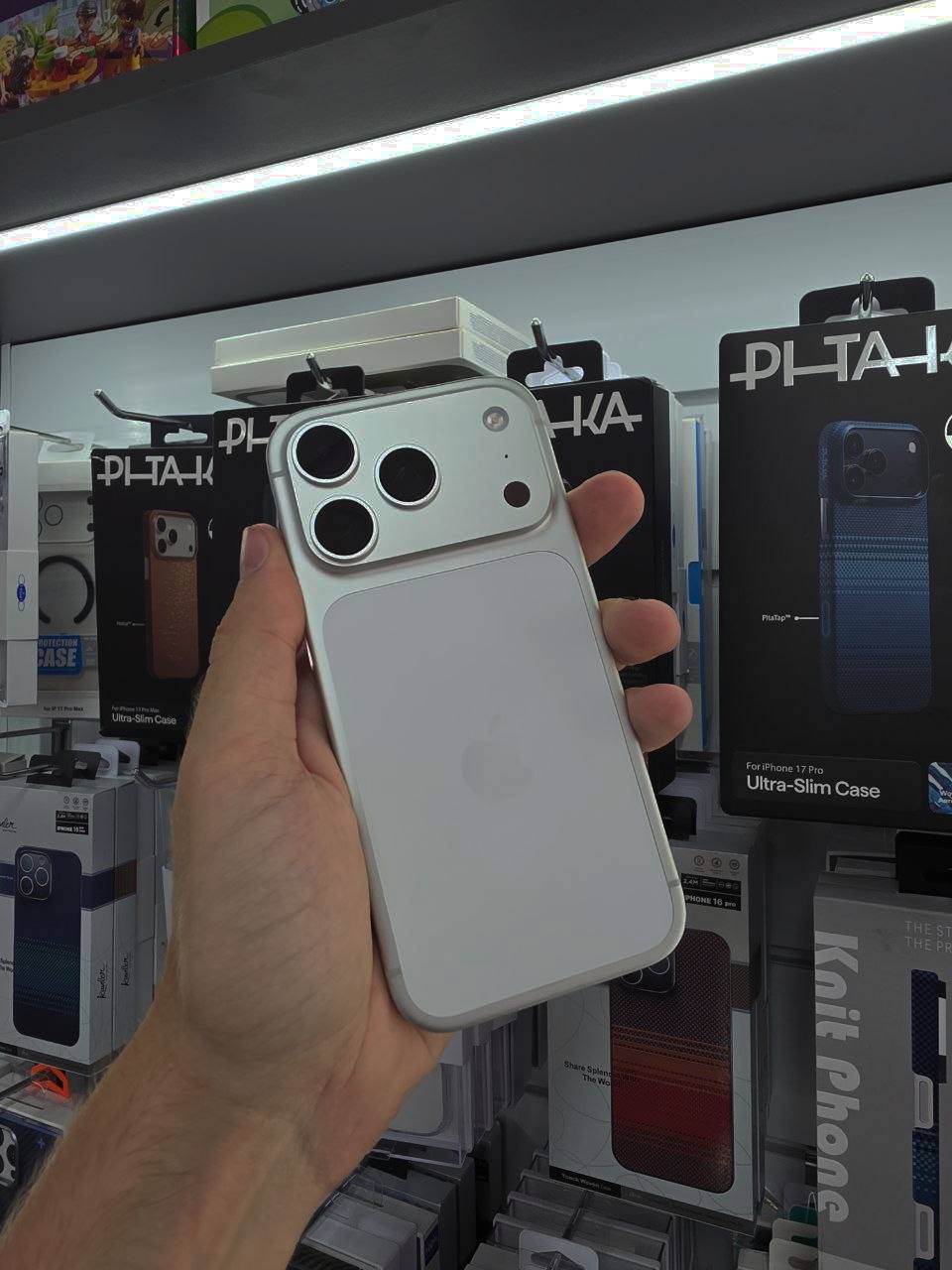 IPhone 17 Pro silver