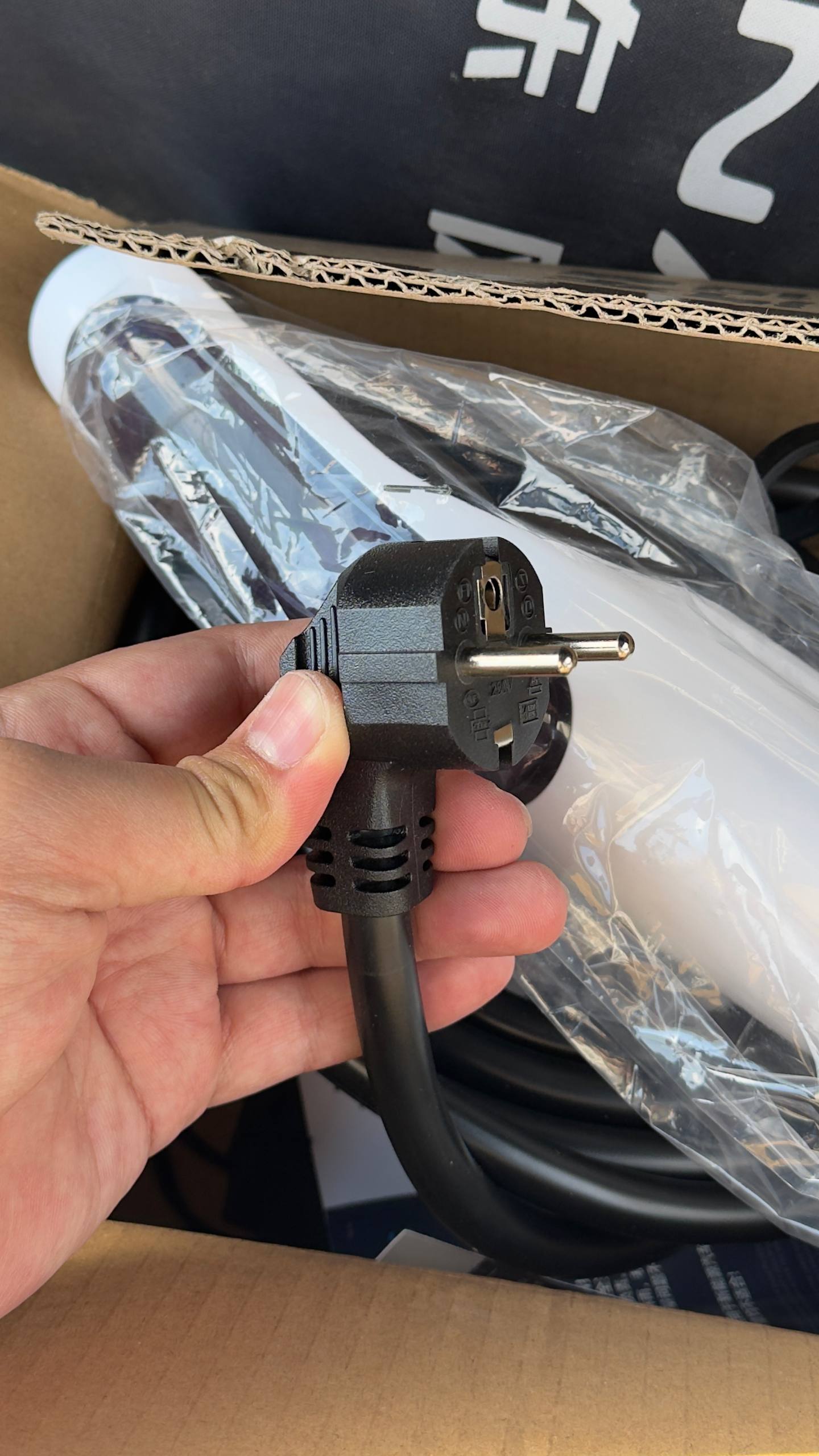 3 5kw Zaryadka 220v rozetkaga primoy tushadi