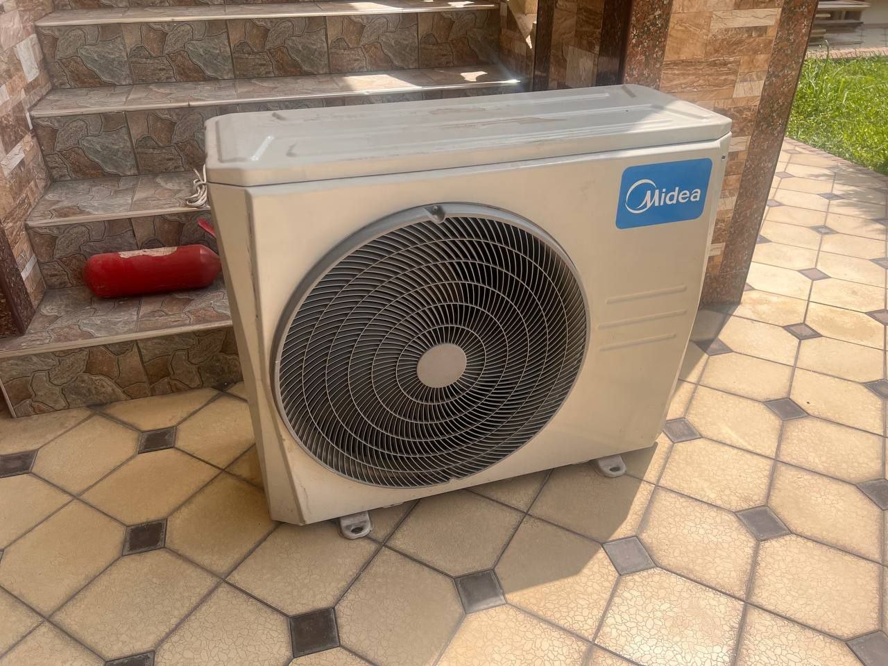 Midea 24 talik invertor konditsioner