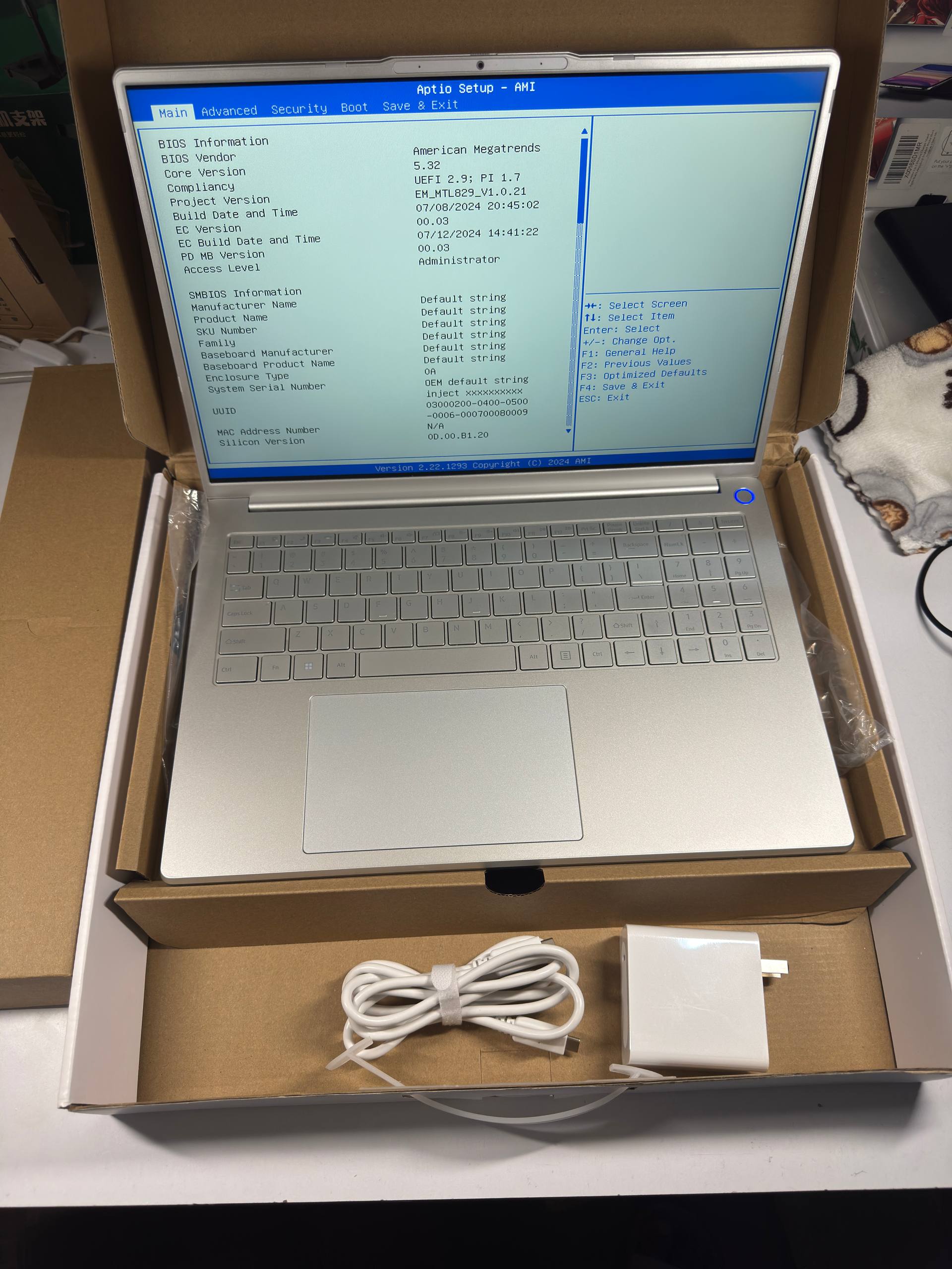 NEW Laptop (Yangi)