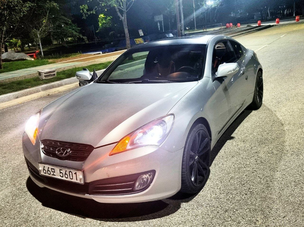 2010 yilgi Genesis Coupe 200 Turbo — yaxshi holat