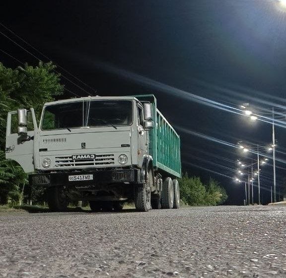Kamaz 1982 yuk mashinasi