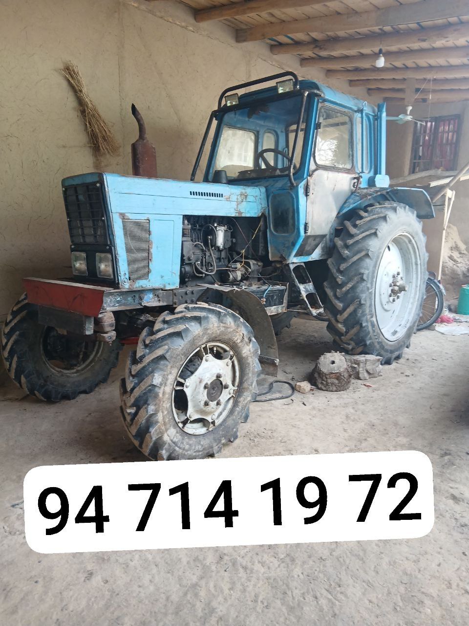 Traktor Belarus 4x4