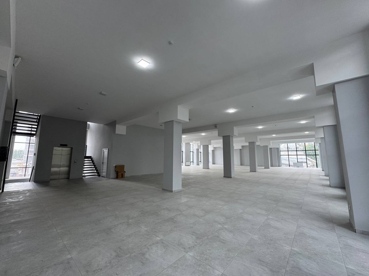 Aренда open space 560 m²