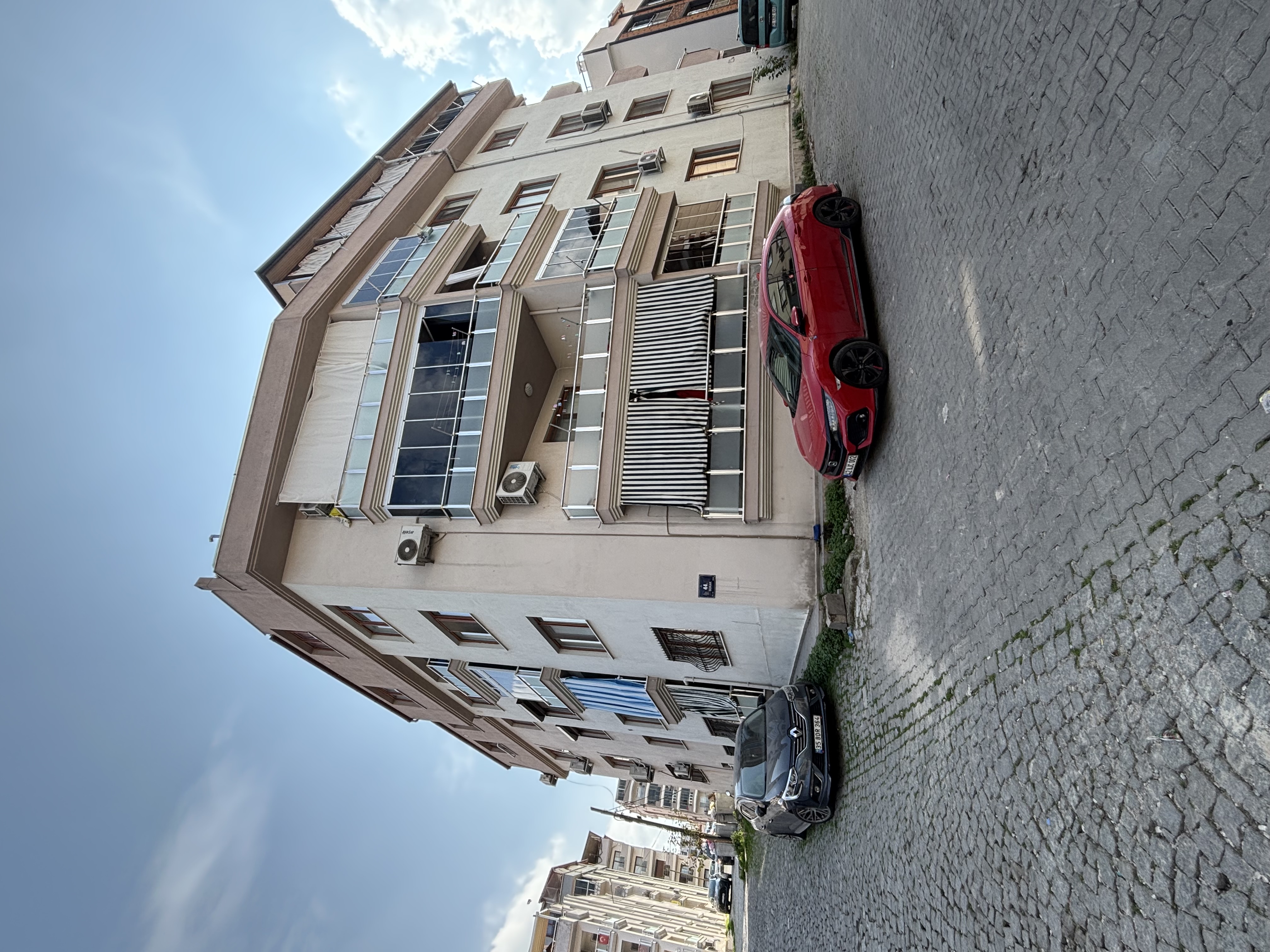 Mert Uzunkaya Apartmanı