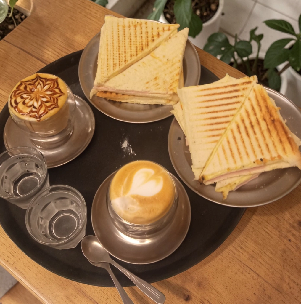 ginkgo café bar