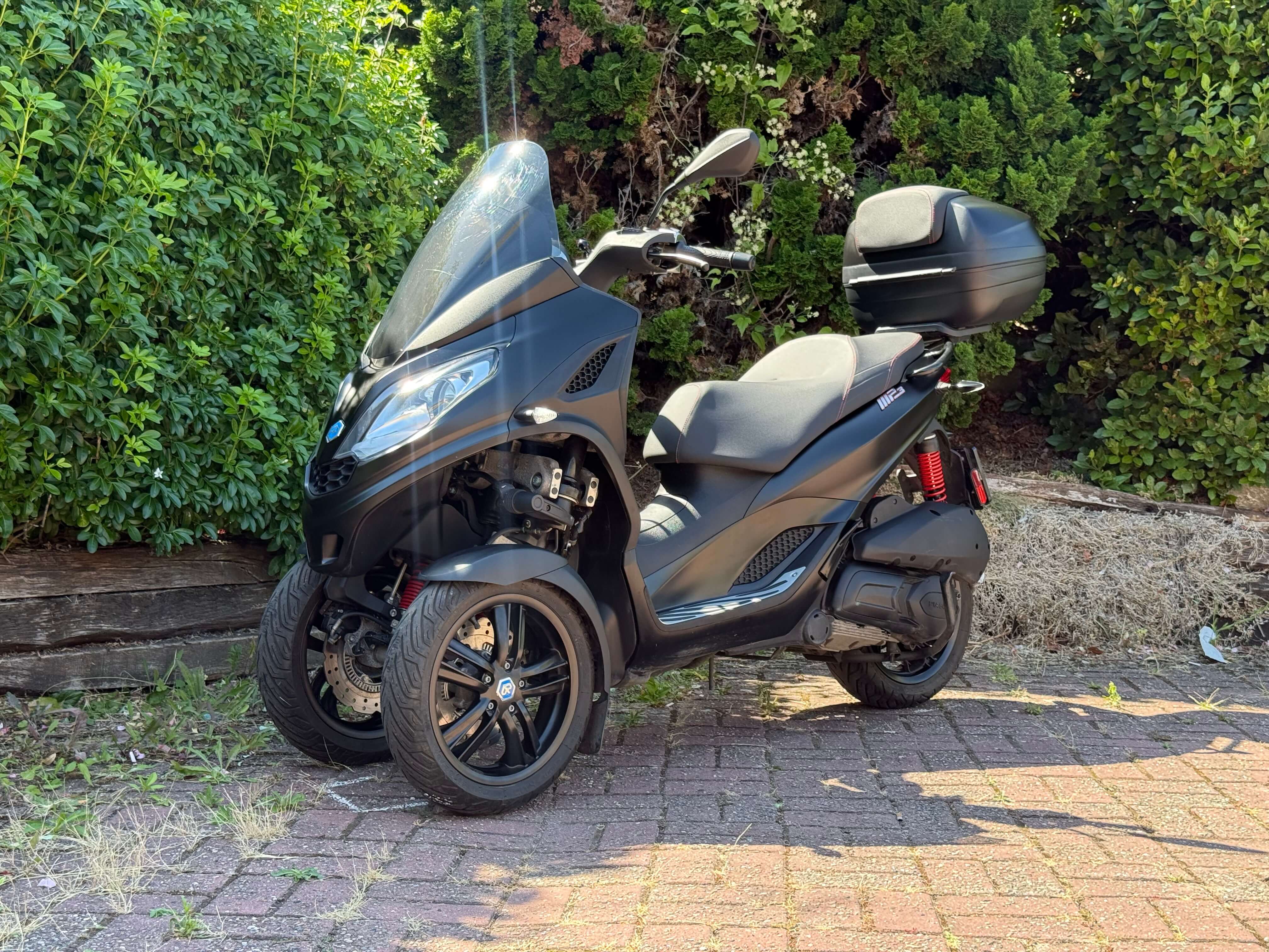 PIAGGIO MP3 300 HPE