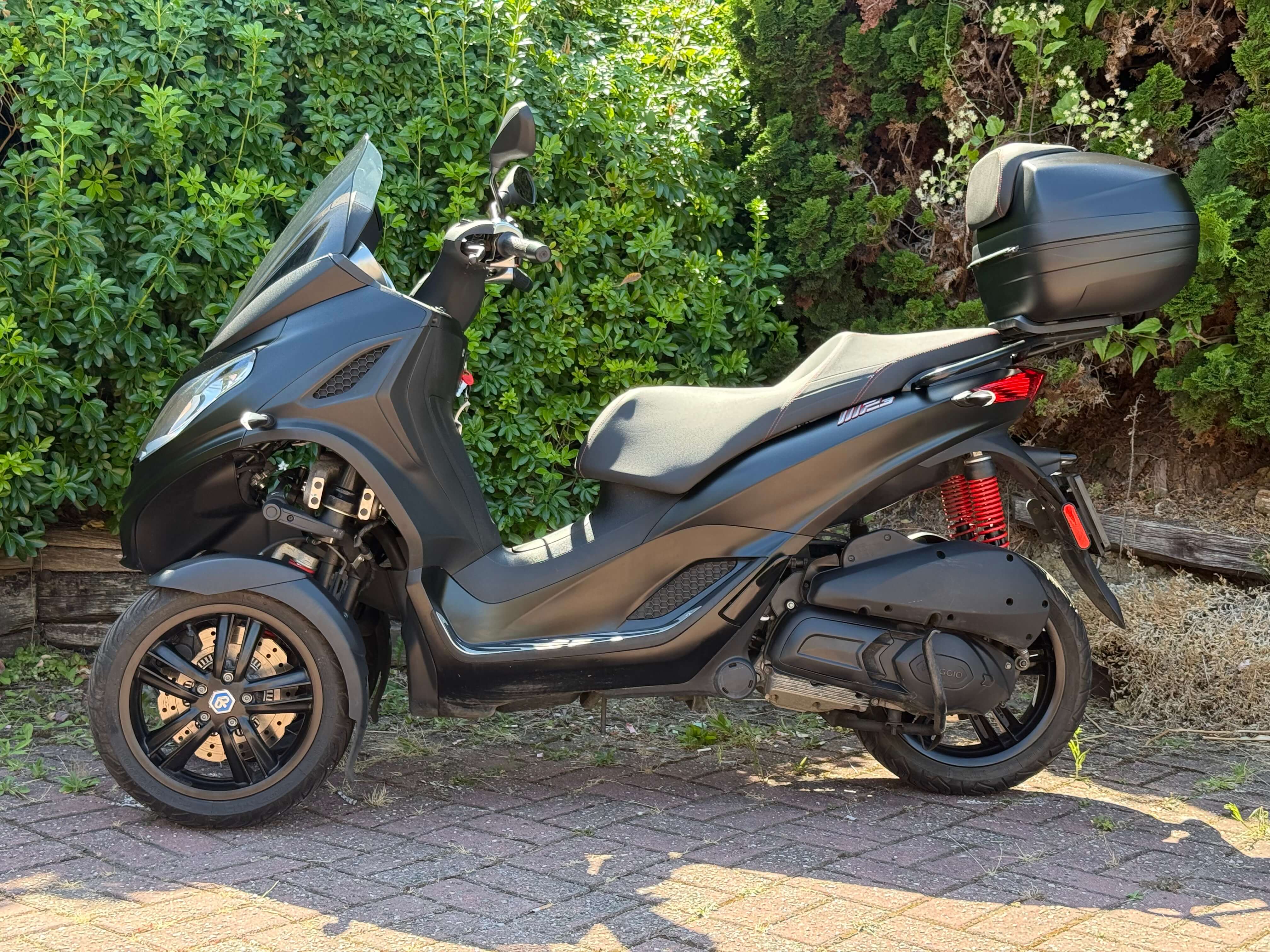 PIAGGIO MP3 300 HPE — miniature 7