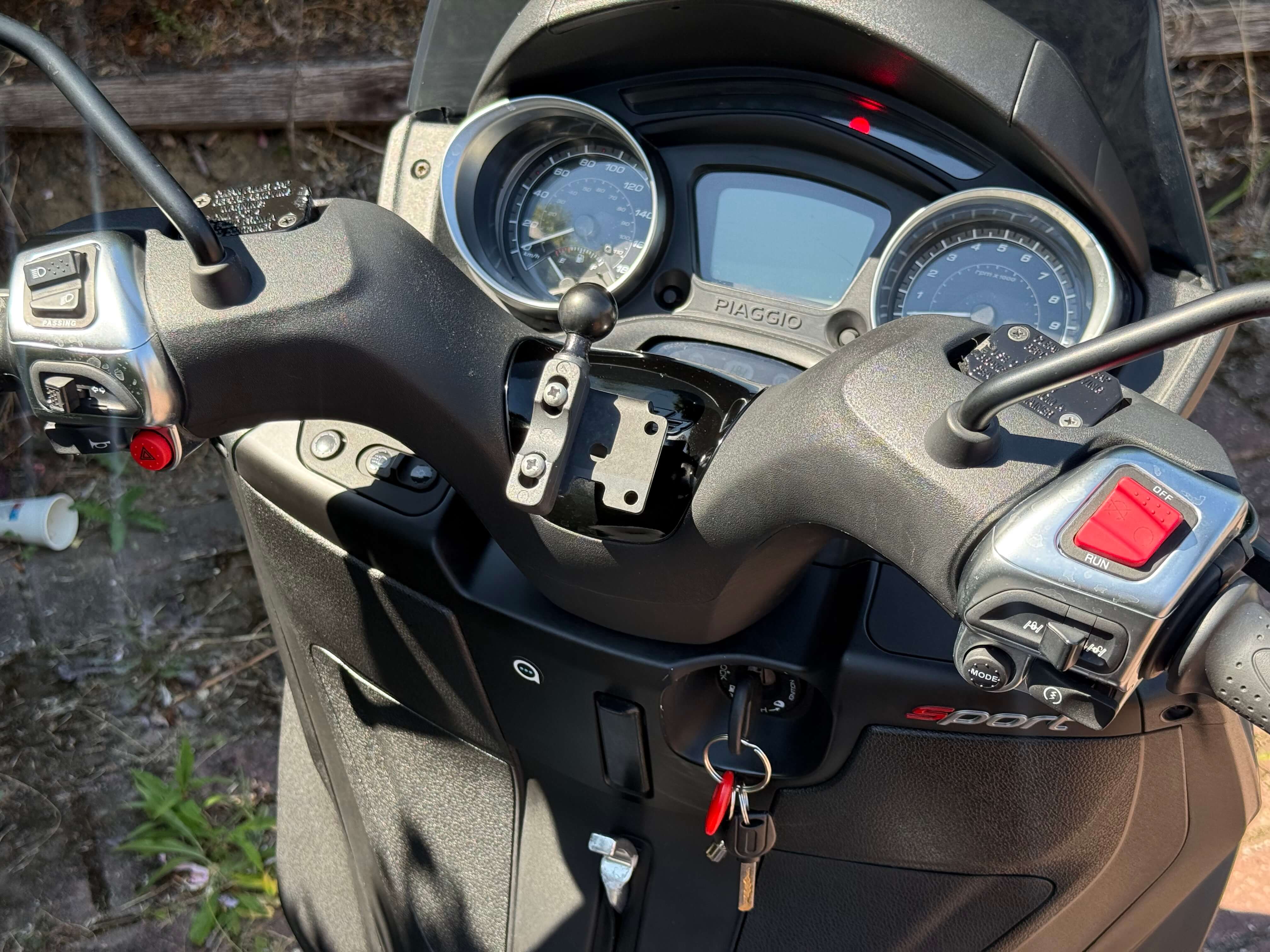 PIAGGIO MP3 300 HPE — miniature 2
