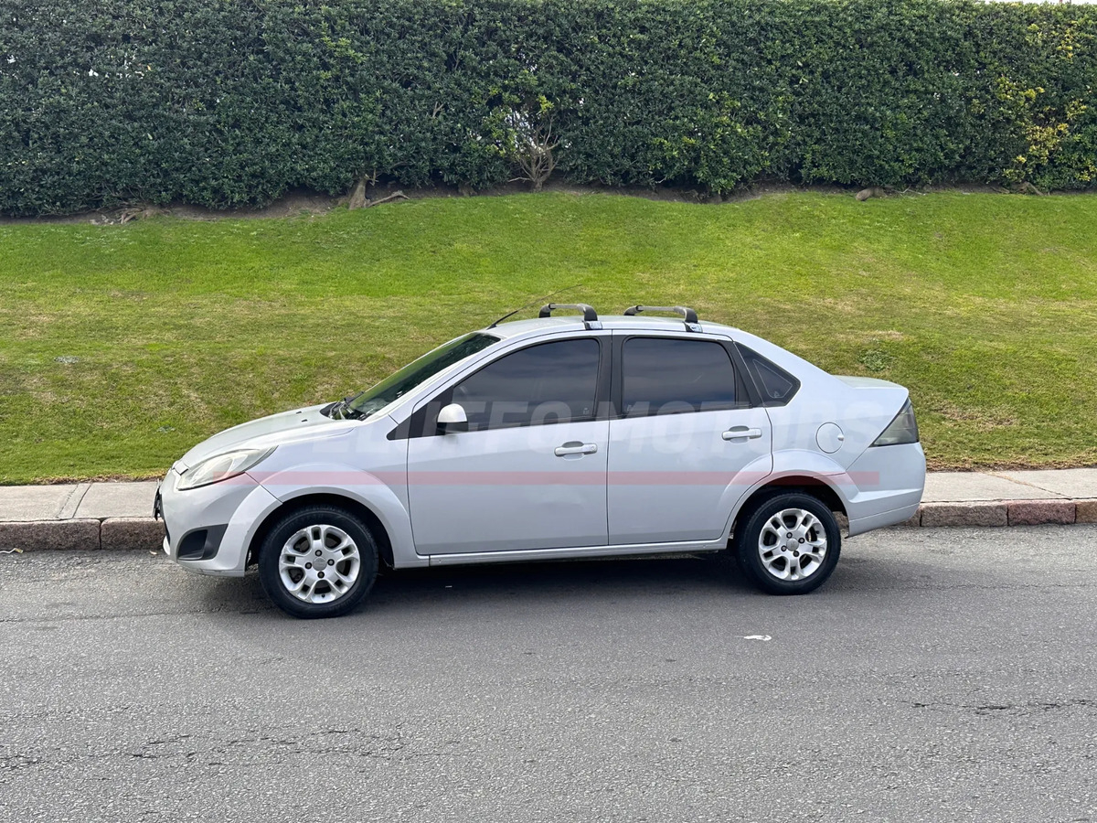 2011 Ford Fiesta Max