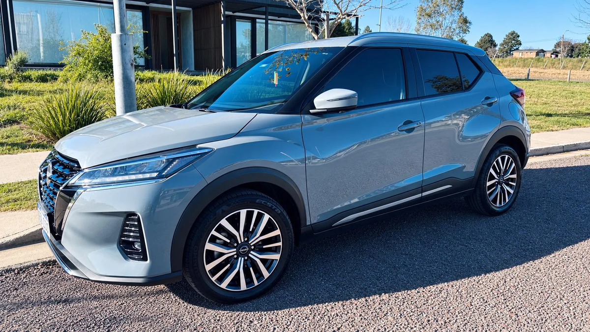 2025 Nissan Kicks Play