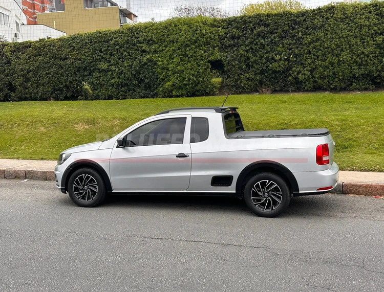 2017 Volkswagen Saveiro - Foto 2
