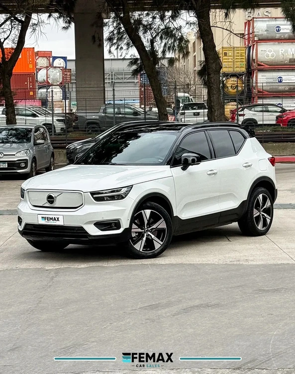2022 Volvo XC40