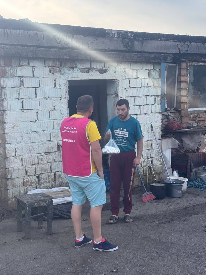 Azi am primit 11 shaorma de la Lyon’s kebab și le-am dus la beneficiarii Asociației. — fotografie 5